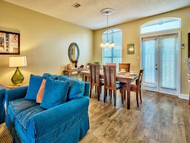 Destin Beach Home Vacation Rental with Three Bedrooms- 10 Destin Beach Home Vacation Rental with Three Bedrooms- 10