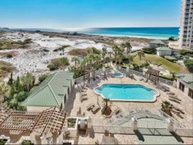 Destin Beachfront Two Bedroom Rental  with Gulf Views - additional view, photo 4