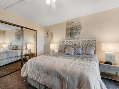Master bedroom - King bed