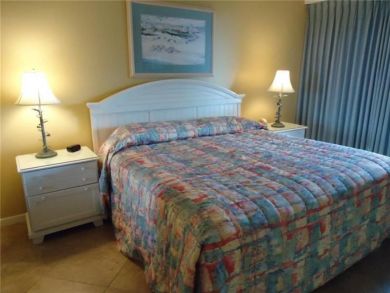 Master bedroom - King bed