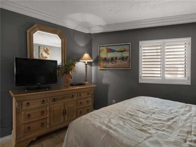 Bedroom - King bed Bedroom - King bed