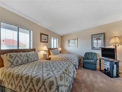 Bedroom - Queen beds