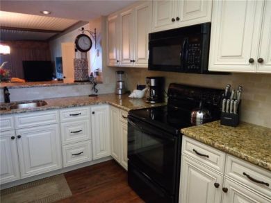 Equipped kitchen Equipped kitchen