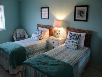 Bedroom - Twin beds