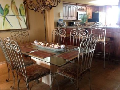 Dining Area Seats Six