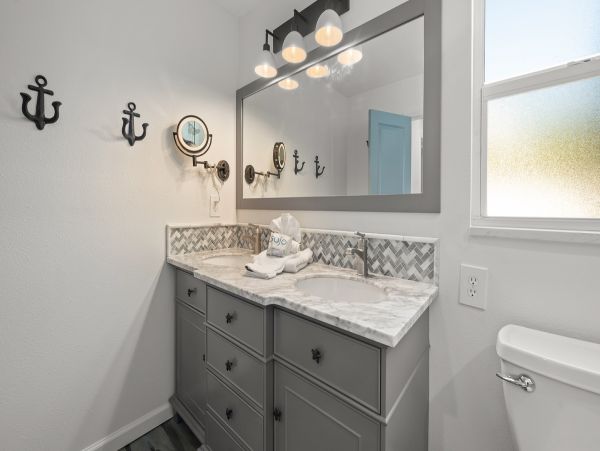 Anna Maria Island Vacation Rental with Private Heated Pool - Holmes Beach Coastal Retreat