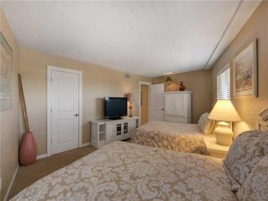 Bedroom - Queen beds
