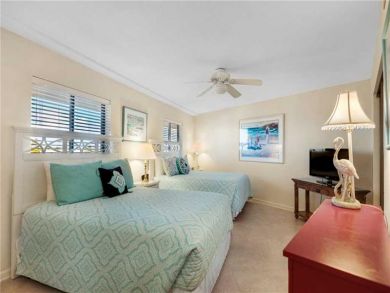 Bedroom - Queen beds