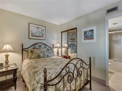 Bedroom - Queen bed