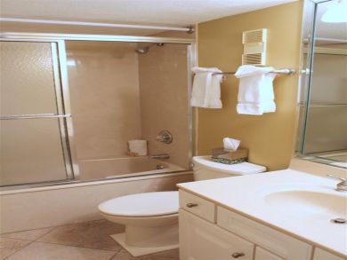 Bathroom - Shower in tub Bathroom - Shower in tub