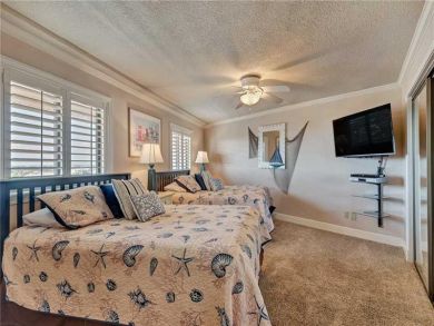 Bedroom - Queen beds