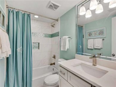 Bedroom - Shower in tub