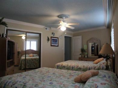 Bedroom - Queen beds