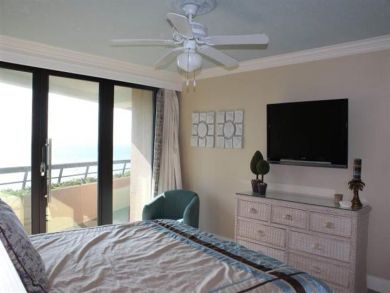 Bedroom - King bed