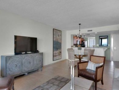 Professionally Decorated Very Spacious One Bedroom Condo