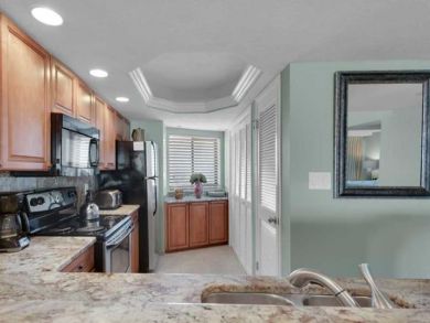 Professionally Decorated Very Spacious One Bedroom Condo