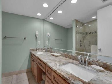 Professionally Decorated Very Spacious One Bedroom Condo