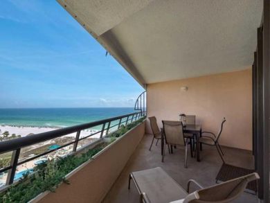 Professionally Decorated Very Spacious One Bedroom Condo