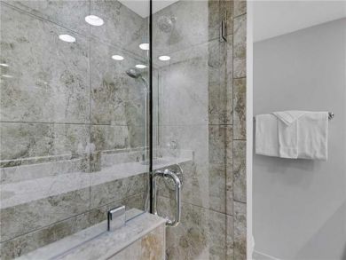 Bathroom - Walk in shower