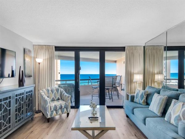 Stylish 2-Bedroom Oceanview Retreat in Miramar Beach