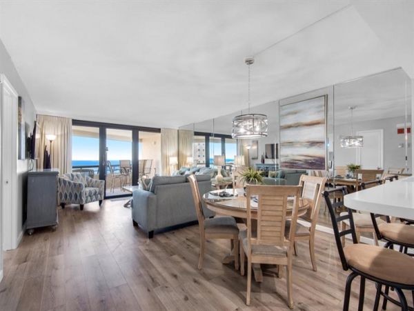 Stylish 2-Bedroom Oceanview Retreat in Miramar Beach