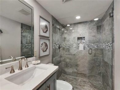 Bathroom - Walk in shower