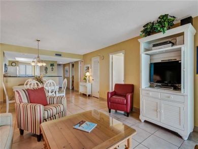 Charming 2 Bedroom Condo on Miramar Beach Sleeps 6 Guests