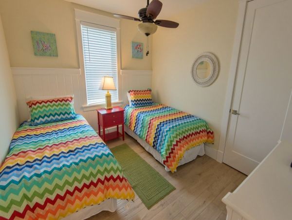 Anna Maria 6 bedroom Rental  1 Min to the Beach!
