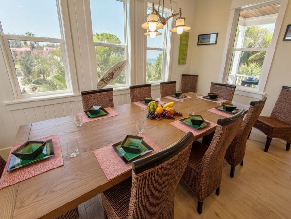 Anna Maria 6 bedroom Rental  1 Min to the Beach!