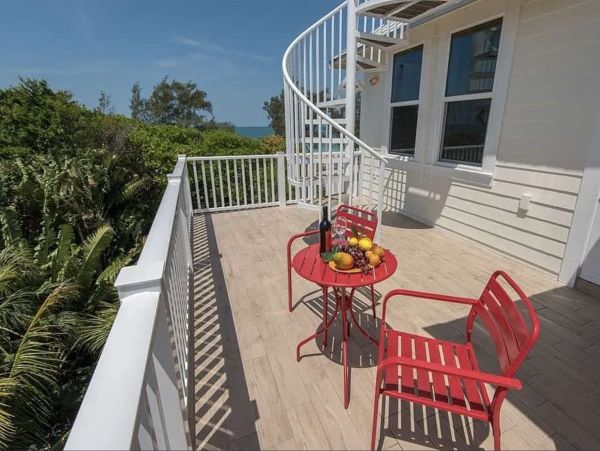 Anna Maria 6 bedroom Rental  1 Min to the Beach!