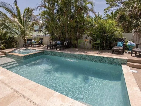 Anna Maria 6 bedroom Rental  1 Min to the Beach!