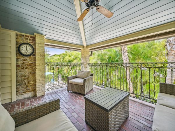 Anna Maria Island Vacation Home 2 houses from Beach Access
