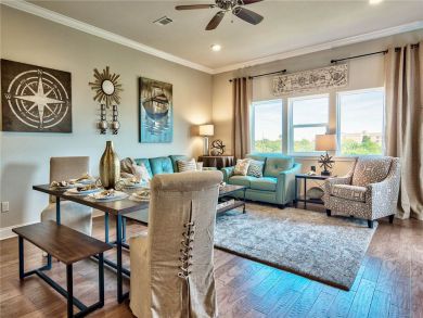 Living & Dining Area Living & Dining Area