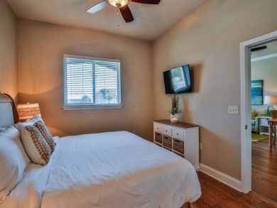 Master Bedroom - King Bed Master Bedroom - King Bed