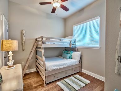 Guest bedroom - Twin/Full Bunk Bed