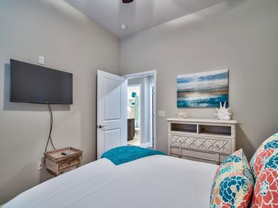 Guest Bedroom - Queen