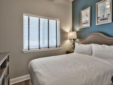 Miramar Vacation Condo Rental Sleesps  Four Guests.