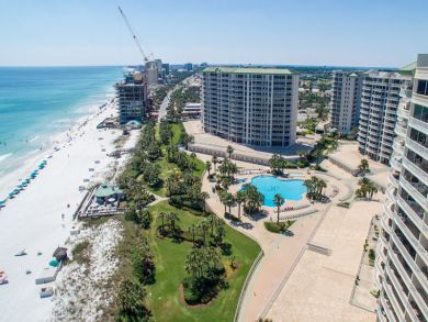Destin Beachfront Condo Three Bedroom Sleeps Eight Destin Beachfront Condo Three Bedroom Sleeps Eight