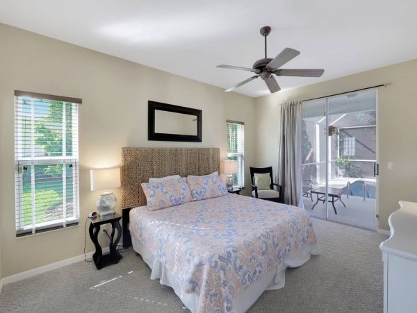 Three Bedroom Luxury Marco Vacation Home Pool