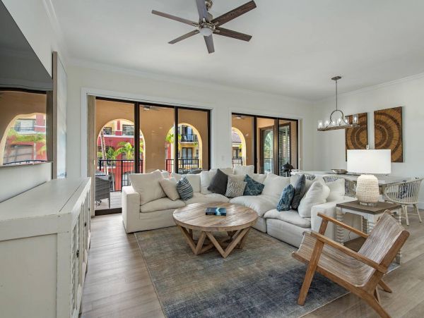 Fantastic Three Bedroom Vacation Condo with Bay Views