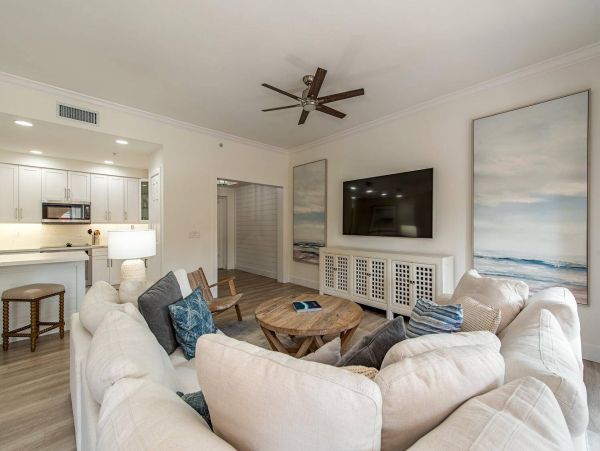 Fantastic Three Bedroom Vacation Condo with Bay Views