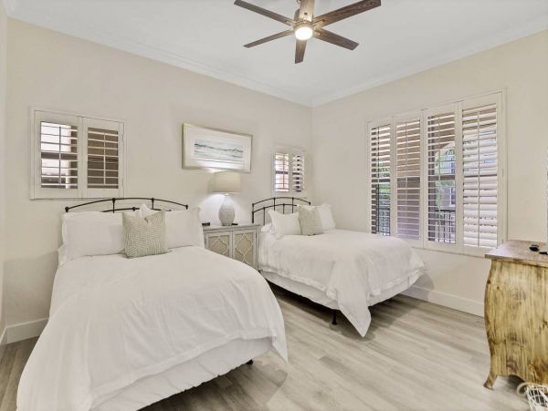 Fantastic Three Bedroom Vacation Condo with Bay Views