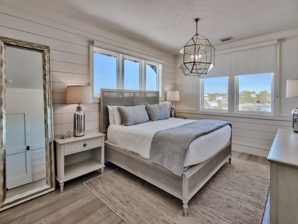 Luxury Seagrove Beachfront Vacation Rental Sleeps 26