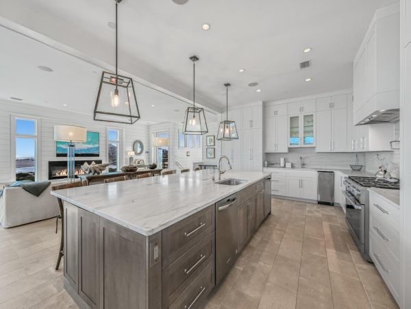 Luxury Seagrove Beachfront Vacation Rental Sleeps 26