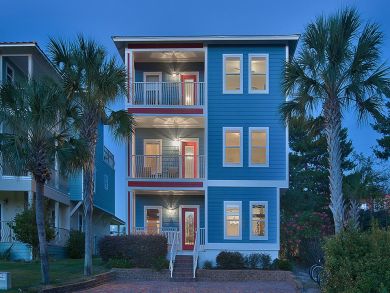 Luxury Vacation Home off 30 A Blue Mountain