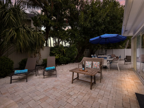 Holmes Beach Luxury Vacation Home 3 Bedrooms & Private Pool