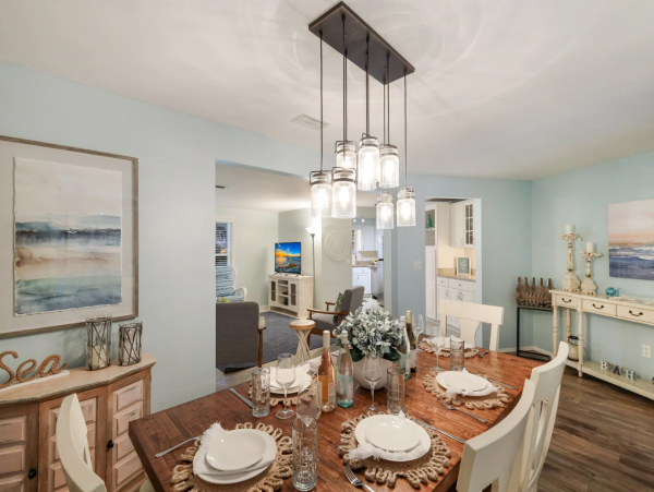 Holmes Beach Luxury Vacation Home 3 Bedrooms & Private Pool