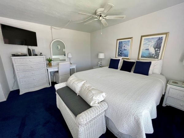 Bradenton Beach Vacation Rental Gulf Coast Condo with Pool, Tennis & Beach Access