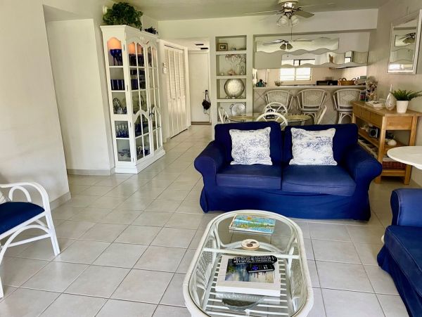 Bradenton Beach Vacation Rental Gulf Coast Condo with Pool, Tennis & Beach Access