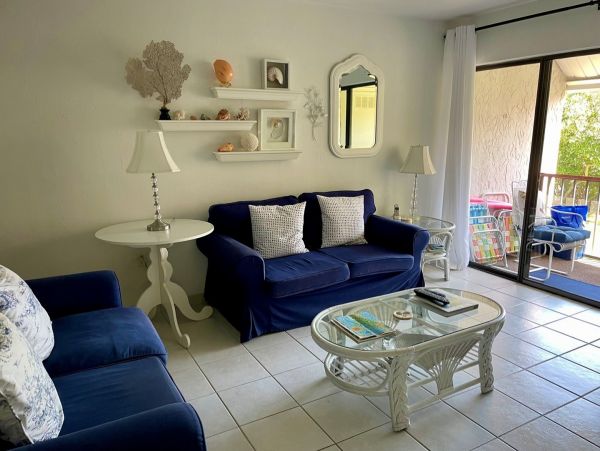 Bradenton Beach Vacation Rental Gulf Coast Condo with Pool, Tennis & Beach Access